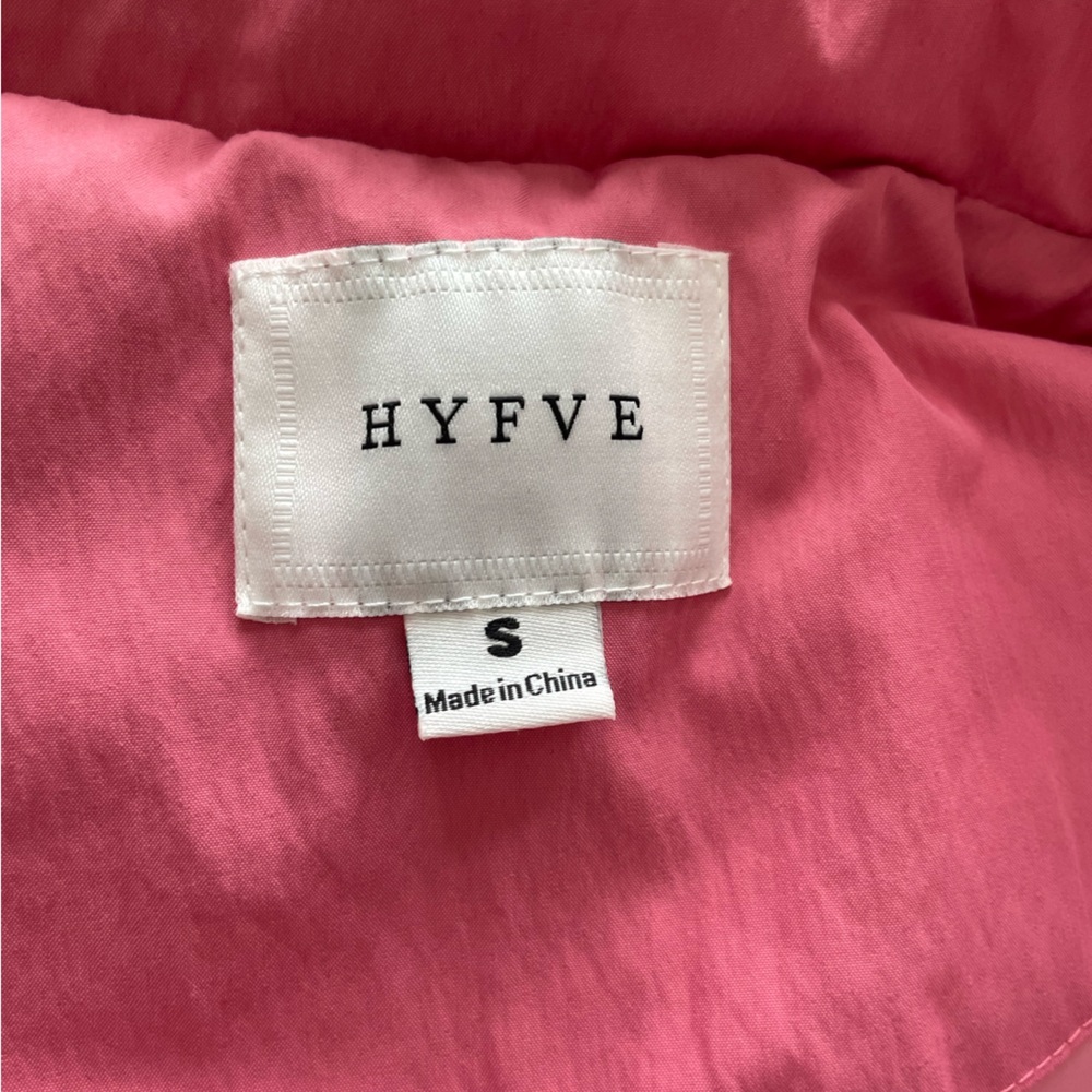 💕HYFVE Full Zip Puffer Vest Bubblegum/Barbie Pink Crop Small - Picture 6 of 9